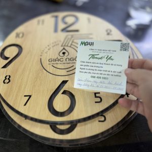 Đồng hồ gỗ khắc logo doanh nghiệp theo yêu cầu