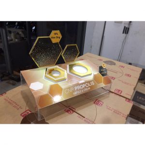 kệ trưng bày sản phẩm