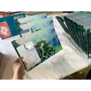 đồng hồ để bàn mica 3