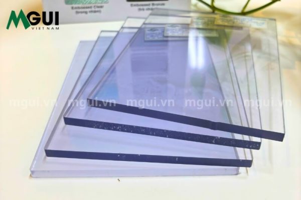 dac tinh cua tam polycarbonate 4 Đặc tính cảy tấm Polycarbonate
