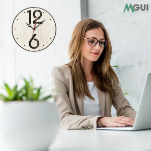 Dong ho go treo tuong hinh tron khac laser DH04 3 Đồng hồ gỗ treo tường hình tròn khắc laser DH04 Gỗ MDF phủ venner