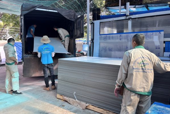 Tam Alunium Alcorest tai kho MGUI 2 Tấm Alunium Alcorest tại kho MGUI