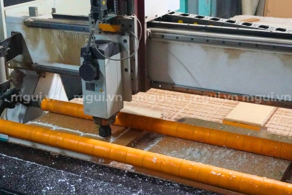 cat cnc mica