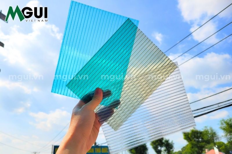 tam polycarbonate rong ruot solmart Tấm Polycarbonate rỗng ruột SolMart